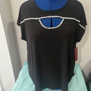 Love Scarlett Black with Rhinestone Short Sleeve  Top- Size 1X- NWT